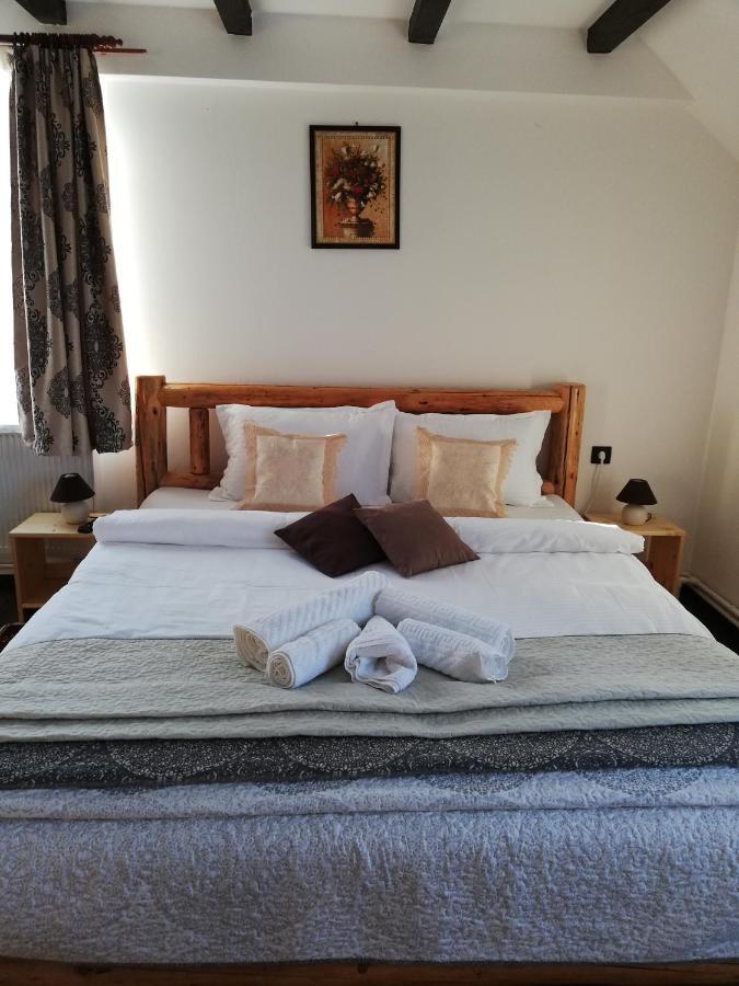 Elder Villa Bran  Eksteriør bilde